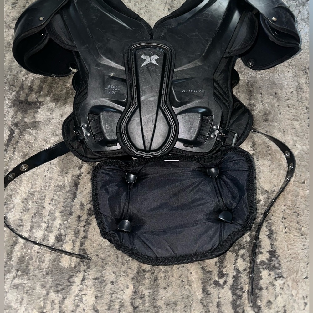 Xenith Velocity 2 shoulder pads size large. Includes back plate.